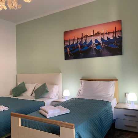 Venice Night Appartment Mestre Ngoại thất bức ảnh