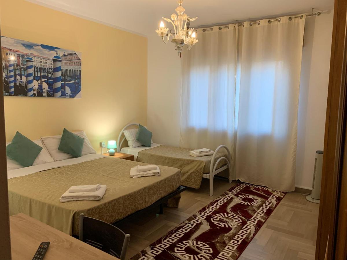 Venice Night Appartment Mestre Ngoại thất bức ảnh